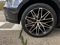 Usado Porsche Macan 265 CV (194 kW) 2021 Gris / plata SUV