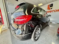 Usado Mercedes B180 109 CV (80 kW) 2012 Negro Utilitario
