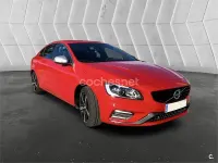 Usado Volvo S60 R-Design Momentum 150 CV (110 kW) 2018 Rojo Berlina