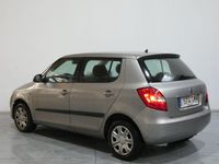 Usado Skoda Fabia Style 105 CV (77 kW) 2010 Gris Utilitario