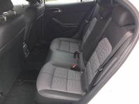 Usado Mercedes GLA200 Urban 136 CV (100 kW) 2017 Blanco SUV