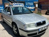 Usado Skoda Octavia 90 CV (66 kW) 2001 Blanco Berlina