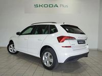 Usado Skoda Kamiq Active 95 CV (69 kW) 2022 Blanco SUV
