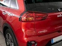 Usado Kia Niro 141 CV (103 kW) 2021 Runway red c rojoe SUV