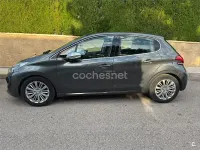 Usado Peugeot 208 Allure 82 CV (60 kW) 2017 Gris / plata Utilitario