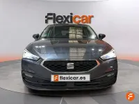 Usado Seat Leon Style 130 CV (95 kW) 2021 Gris / plata Berlina