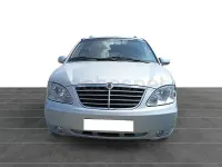 Usado SsangYong Rodius Limited 165 CV (121 kW) 2008 Gris / plata Monovolumen