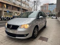 Usado VW Touran Highline 140 CV (102 kW) 2008 Gris / plata Monovolumen