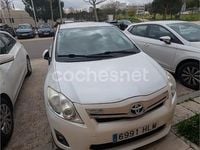 Usado Toyota Auris Hybrid Active 135 CV (99 kW) 2012 Blanco Berlina