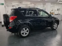 Usado Toyota RAV4 Premium 177 CV (130 kW) 2006 Negro SUV