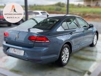 Usado VW Passat Highline 150 CV (110 kW) 2016 Azul Berlina