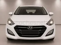 Usado Hyundai i30 100 CV (73 kW) 2016 Blanco Berlina