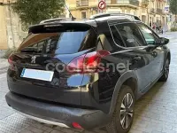 Usado Peugeot 2008 Allure 120 CV (88 kW) 2019 Negro SUV