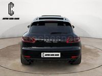 Usado Porsche Macan Turbo Performance Package 440 CV (323 kW) 2017 Negro SUV