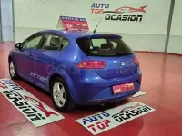 Usado Seat Leon Reference 105 CV (77 kW) 2010 Azul Utilitario