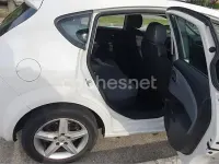 Usado Seat Leon Style 105 CV (77 kW) 2010 Blanco Utilitario