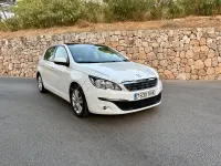 Usado Peugeot 308 Active 125 CV (91 kW) 2014 Blanco Berlina