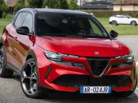 Nuevo Alfa Romeo Junior Edizione Speciale 147 CV (108 kW) 2026 Negro SUV