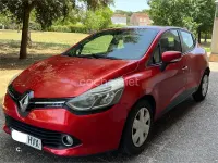 Usado Renault Clio IV Expression 90 CV (66 kW) 2014 Rojo Berlina