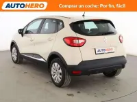 Usado Renault Captur Intens 90 CV (66 kW) 2017 Blanco SUV