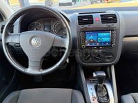 Usado VW Golf IV Highline 105 CV (77 kW) 2004 Gris / plata Berlina