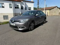 Usado Renault Fluence Expression 110 CV (80 kW) 2014 Gris / plata Berlina