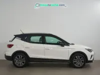 Usado Seat Arona Xperience 110 CV (80 kW) 2023 Blanco SUV