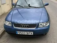 Usado Audi A3 Ambiente 100 CV (73 kW) 2001 Azul Utilitario