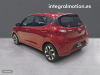 Usado Hyundai i10 66 CV (48 kW) 2023 Rojo Utilitario