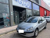 Usado Peugeot 307 90 CV (66 kW) 2002 Gris / plata Berlina