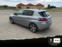 Usado Peugeot 308 Allure 130 CV (95 kW) 2019 Gris / plata Berlina
