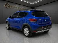Usado Dacia Sandero Expression 91 CV (66 kW) 2024 Azul Berlina