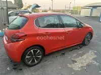 Usado Peugeot 208 Allure 110 CV (80 kW) 2018 Rojo Utilitario