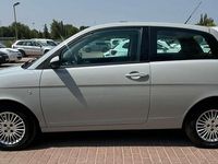 Usado Lancia Ypsilon 60 CV (44 kW) 2007 Gris Utilitario