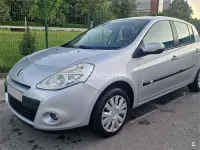 Usado Renault Clio II Authentique 68 CV (50 kW) 2010 Gris / plata Berlina