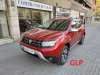 Usado Dacia Duster Comfort 100 CV (73 kW) 2022 Granate SUV