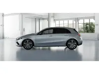 Nuevo Mercedes A180 136 CV (100 kW) 2026 Gris / plata Berlina