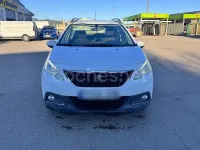 Usado Peugeot 2008 Active 110 CV (80 kW) 2016 Blanco SUV