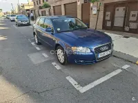 Usado Audi A4 140 CV (102 kW) 2006 Azul Familiar