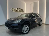Käytetty Porsche Cayenne 400 HP (294 kW) 2011 Musta Katumaasturi
