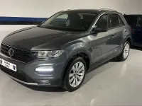 Usado VW T-Roc Advance 150 CV (110 kW) 2021 Gris / plata SUV