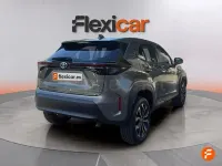 Usado Toyota Yaris Cross Active 116 CV (85 kW) 2023 Gris / plata SUV