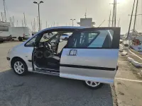 Usado Peugeot 1007 75 CV (55 kW) 2005 Gris / plata Monovolumen