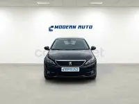 Używany Peugeot 308 SW Style 100 KM (73 kW) 2018 Czarny Kombi