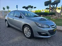 Usado Opel Astra Excellence 200 CV (147 kW) 2015 Gris / plata Berlina