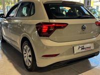 Usado VW Polo Advance 95 CV (69 kW) 2022 Gris Utilitario