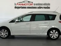 Usado Peugeot 308 Allure 111 CV (81 kW) 2011 Blanco Utilitario