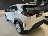 Usado Toyota Yaris Cross Active 116 CV (85 kW) 2024 Blanco SUV