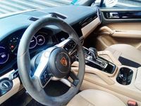 Usado Porsche Cayenne Platinum Edition 462 CV (339 kW) 2023 Gris / plata SUV