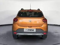 Usado Dacia Sandero Essentiel 100 CV (73 kW) 2021 Naranja Berlina